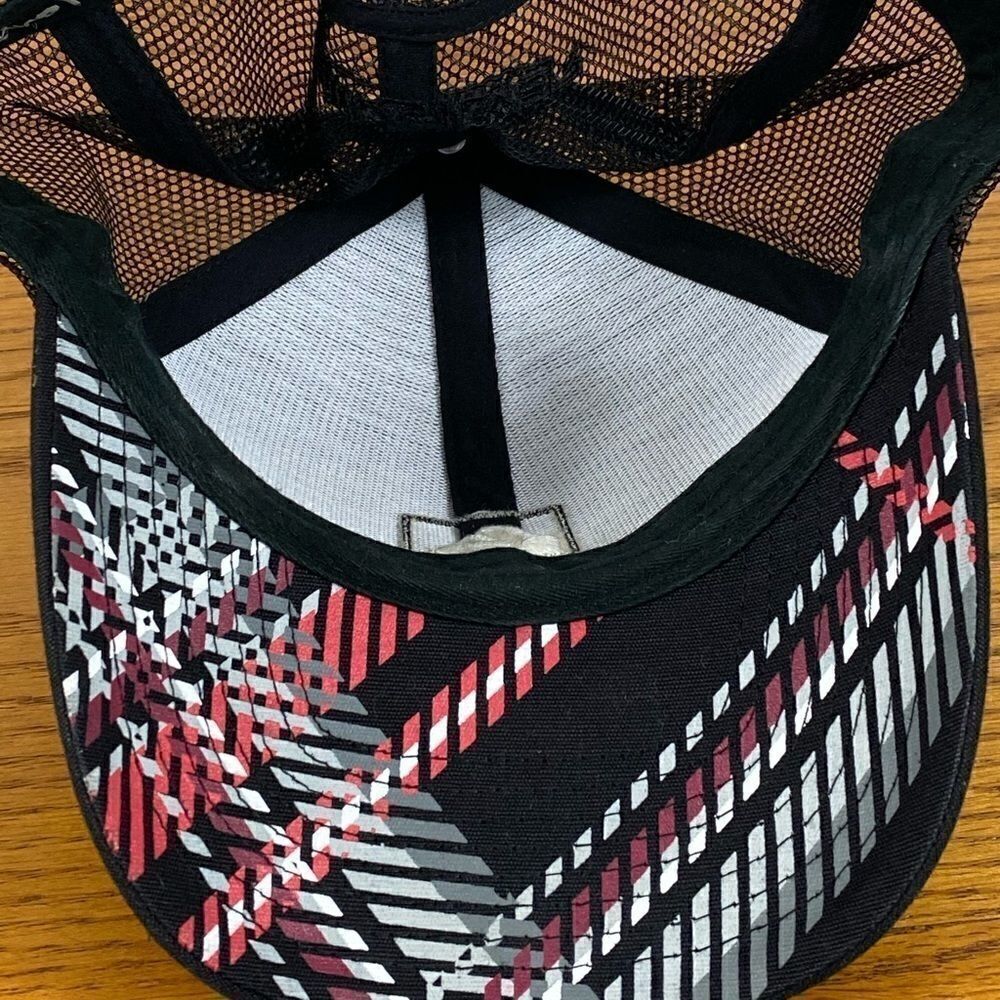 Quicksilver Embroidered SnapBack Hat - Picture 3 of 4